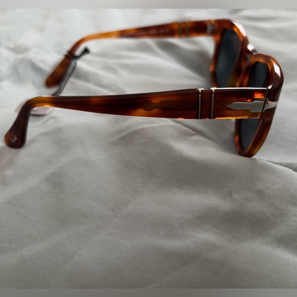 Persol NIB Tortoise Shell Sunglasses Unisex PO3313S - Picture 3 of 15